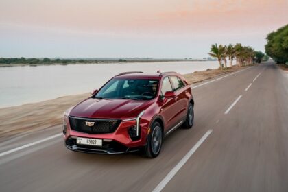 أربعة أسباب تجعل ’كاديلاك XT4‘ الجديدة المركبة التالية الأنسب بالنسبة لك