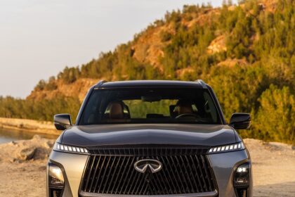 انفينيتي QX80 تصميم يجمع بين الجرأة والأناقة
