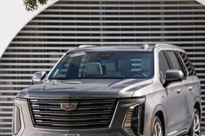 2025 Cadillac Escaladeجنرال موتورز تتصدر سوق الـSUV في الشرق الأوسط نمو قياسي