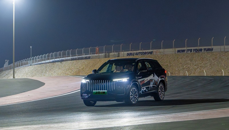 JAECOO J8 SHS JAECOO J8 SHS وحش السوبر هايبرد يقتحم حلبة دبي