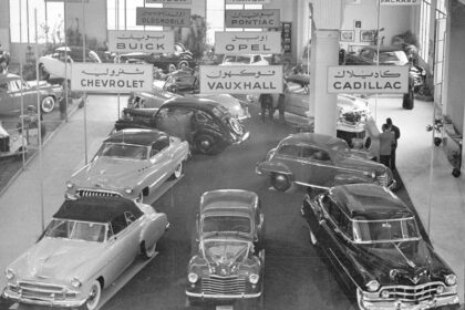 رحلة القرن: كيف شكلت "جنرال موتورز" تاريخ ومستقبل السيارات في الشرق الأوسط وأفريقيا؟