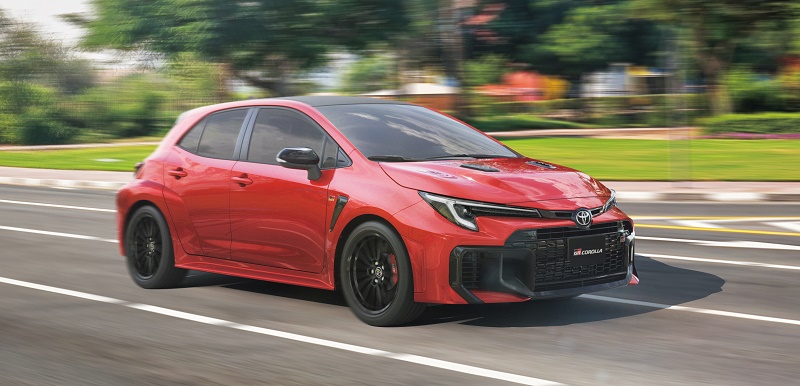 تويوتا تعيد تعريف الأداء اليومي في الإمارات: أهلاً بعهد كورولا GR وياريس GR